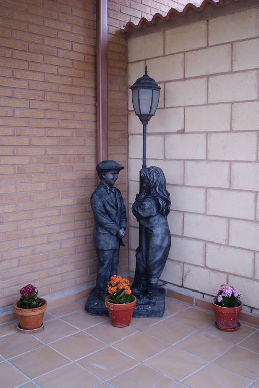 Hostal Penacardena Igea Bagian luar foto