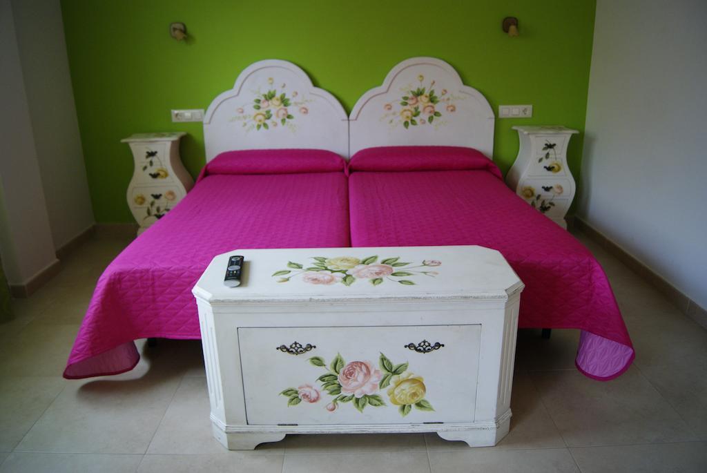 Hostal Penacardena Igea Bagian luar foto